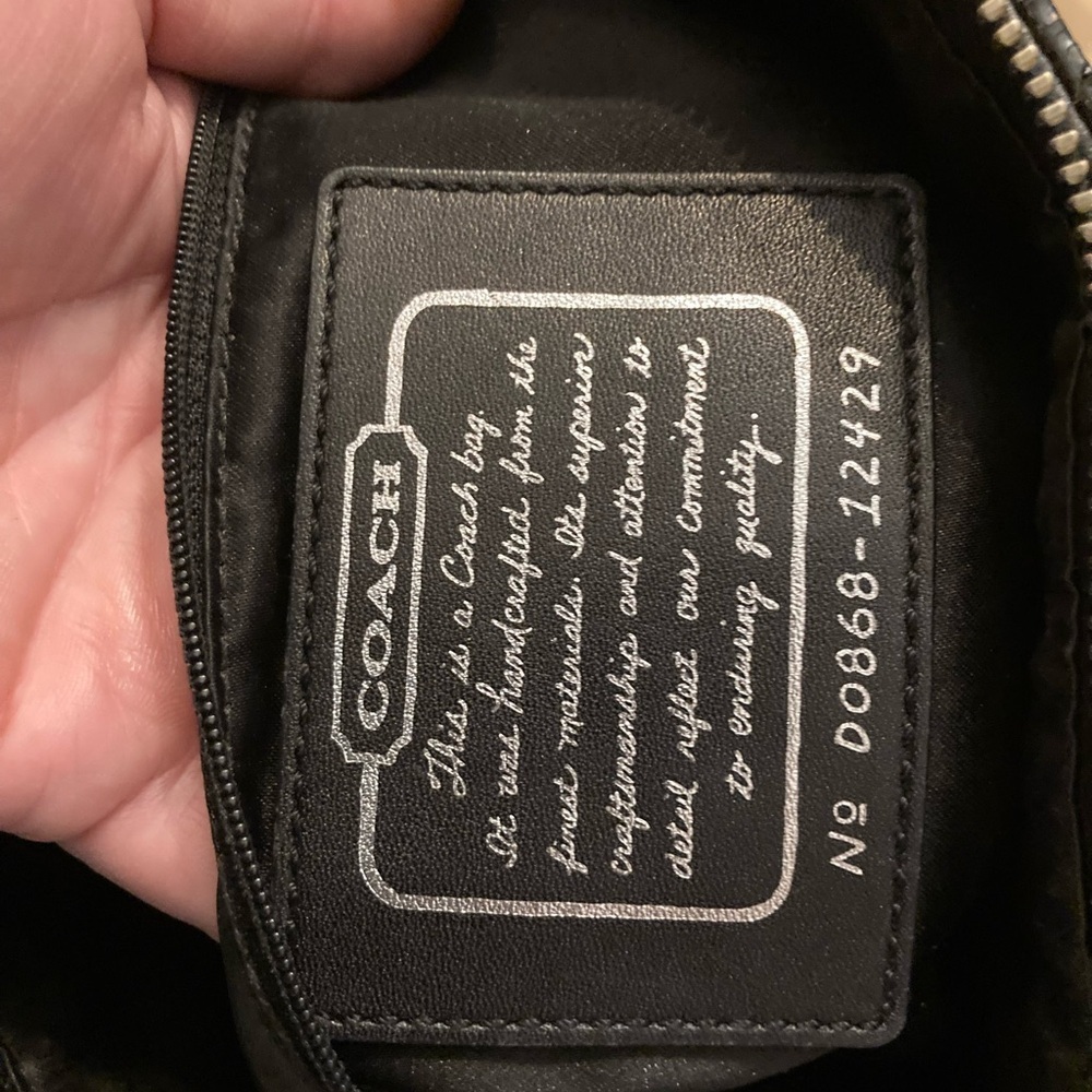 COACH signature stripe  No. 12429
SHOULDERBAG tote VNTG and wallet - Picture 10 of 16